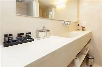 La Casa De L'argent 3*